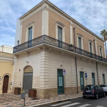 סן פייטרו ורנוטיקו Palazzo 41 Rental Rooms מראה חיצוני תמונה