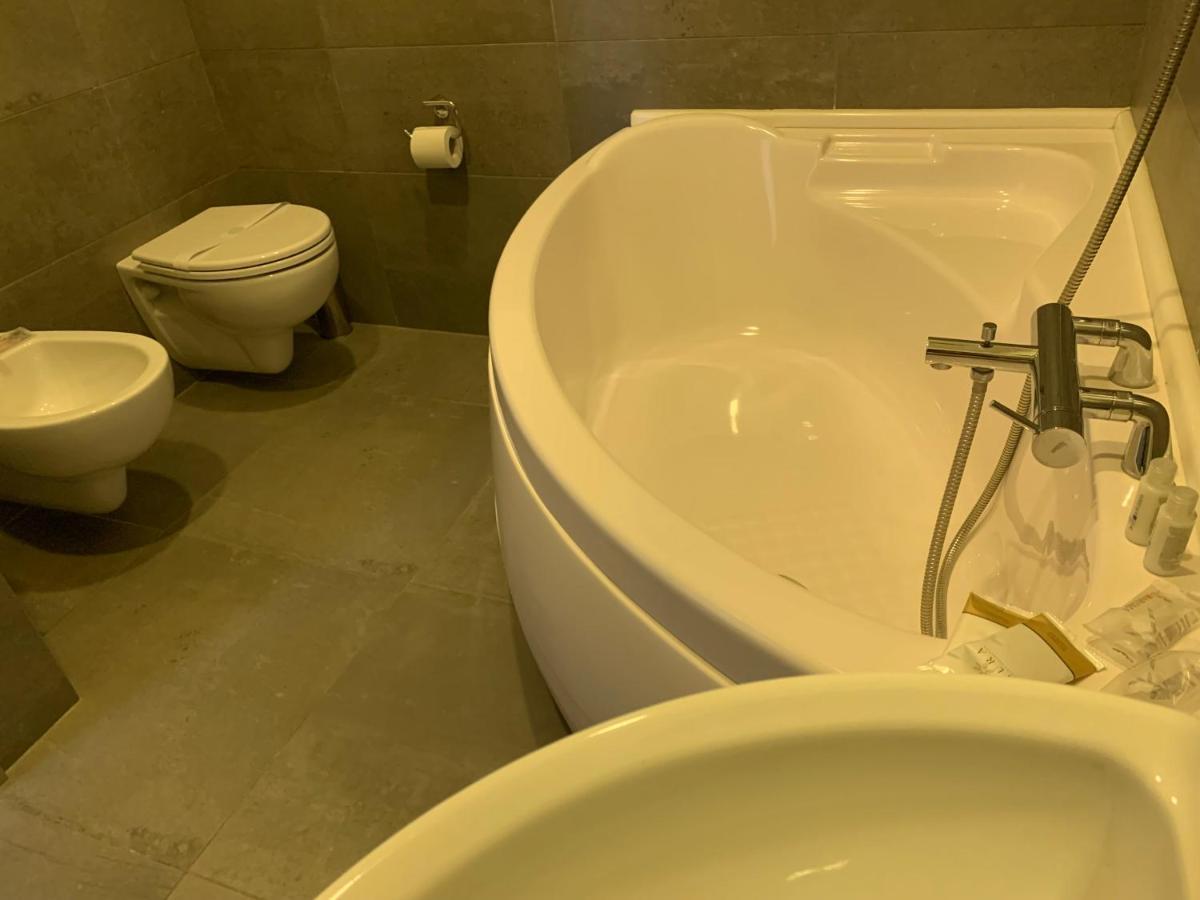 סן פייטרו ורנוטיקו Palazzo 41 Rental Rooms מראה חיצוני תמונה