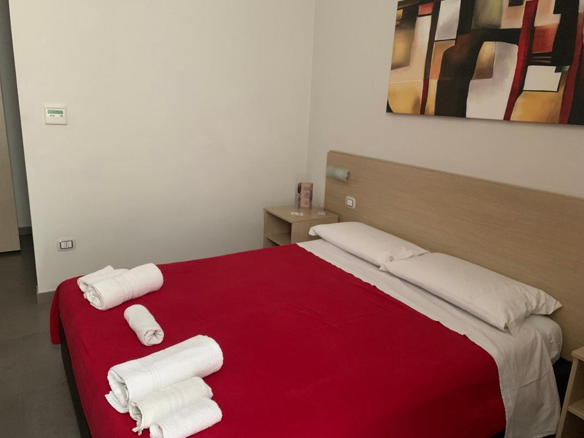 סן פייטרו ורנוטיקו Palazzo 41 Rental Rooms מראה חיצוני תמונה