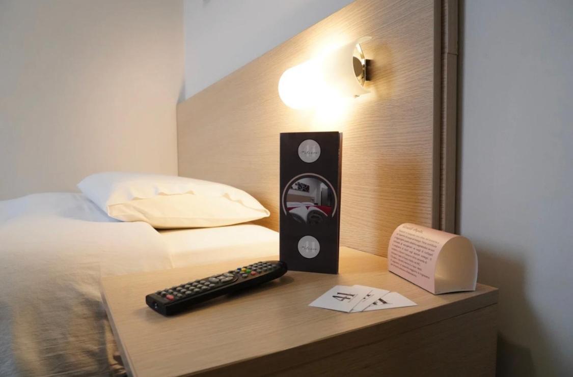 סן פייטרו ורנוטיקו Palazzo 41 Rental Rooms מראה חיצוני תמונה