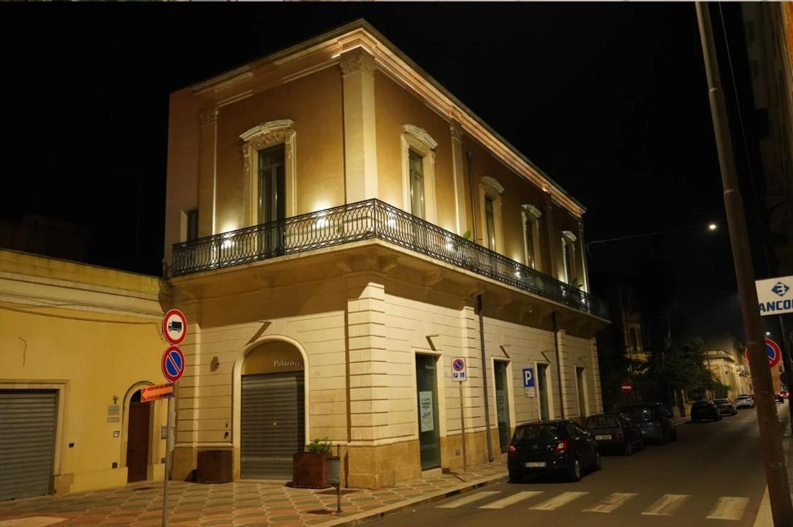 סן פייטרו ורנוטיקו Palazzo 41 Rental Rooms מראה חיצוני תמונה